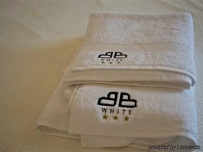 White 5*