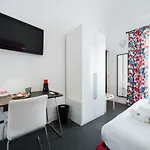 White فندق مبيت وإفطار