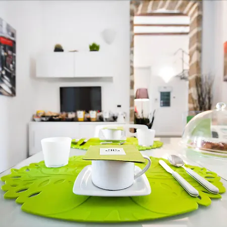 Bed & Breakfast White