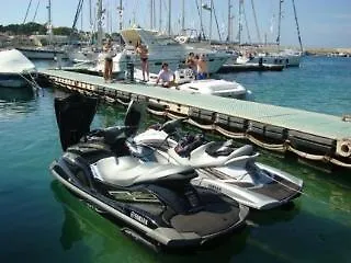 White 4*