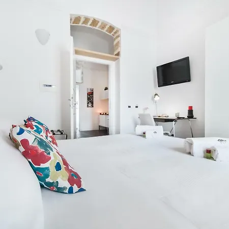 White Bed & Breakfast 4*