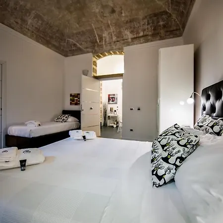 Bed & Breakfast White