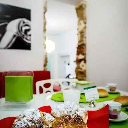 Alojamento de Acomodação e Pequeno-almoço White Palermo